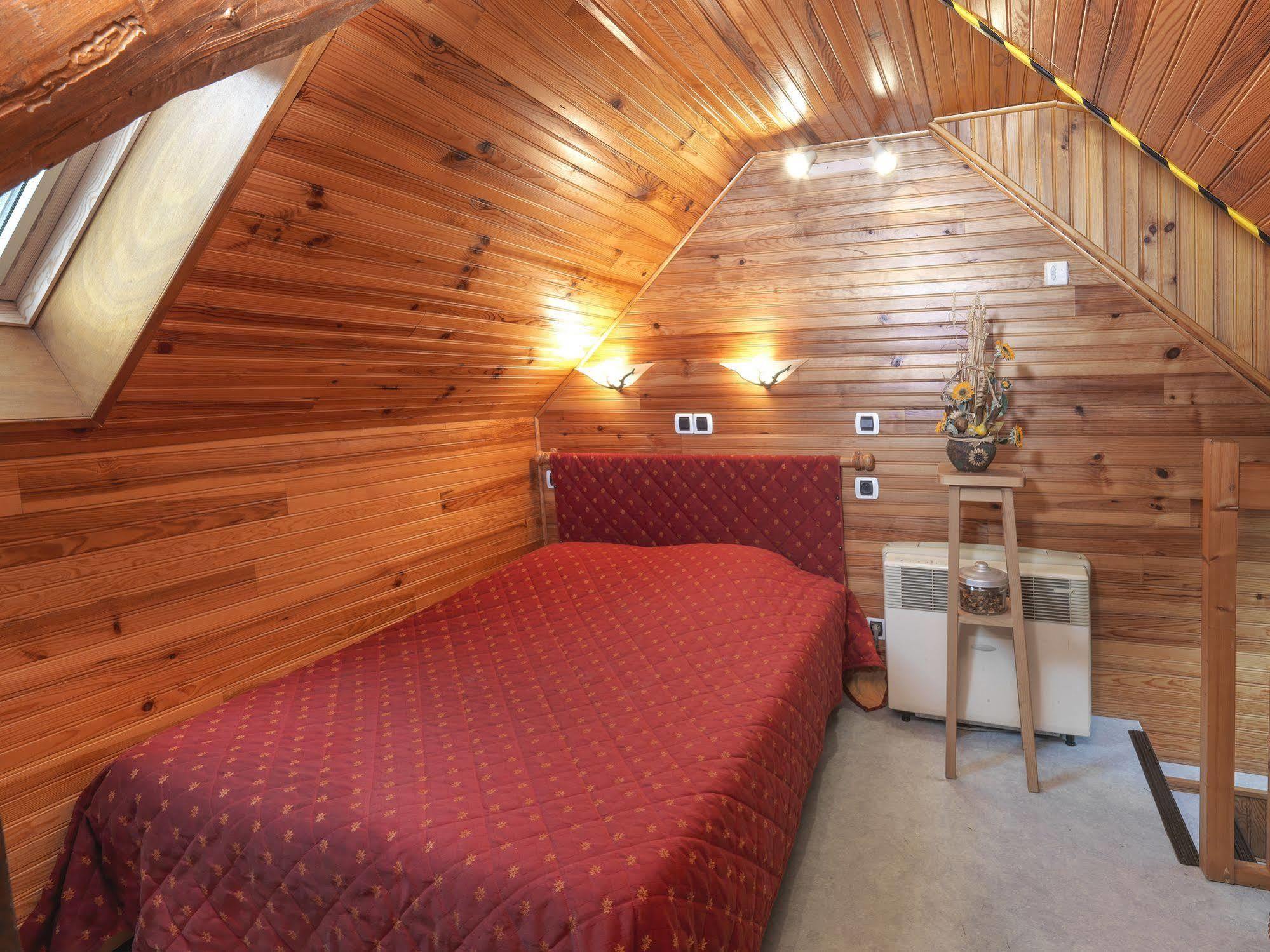 Auberge De L'Isard Saint-Denis  Exteriér fotografie