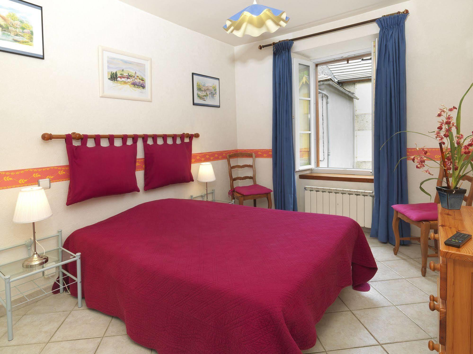 Auberge De L'Isard Saint-Denis  Exteriér fotografie