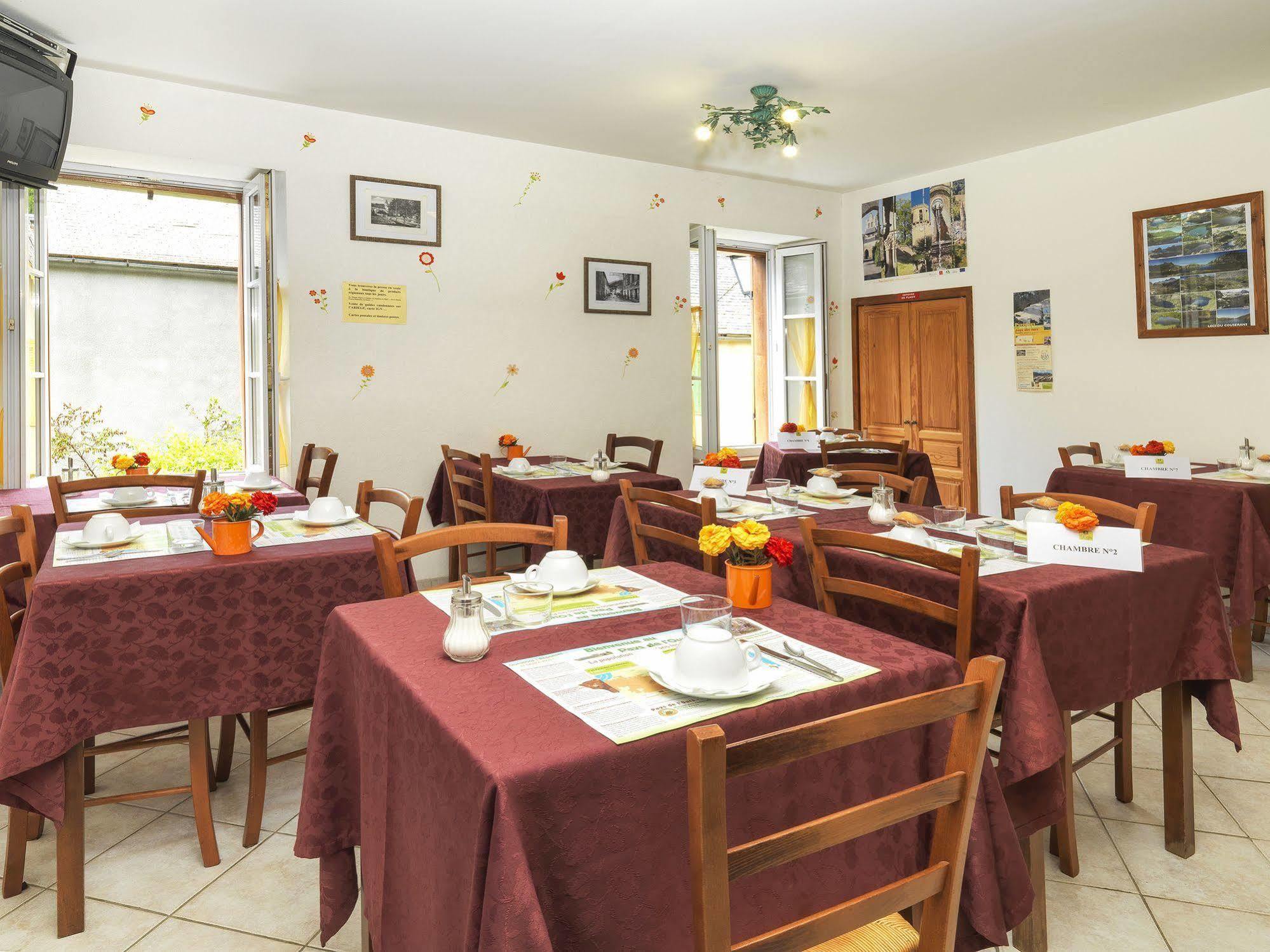 Auberge De L'Isard Saint-Denis  Exteriér fotografie